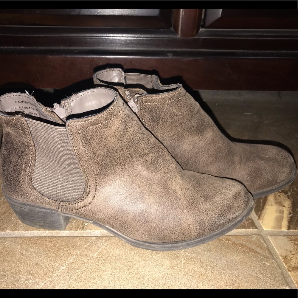 Ankle booties